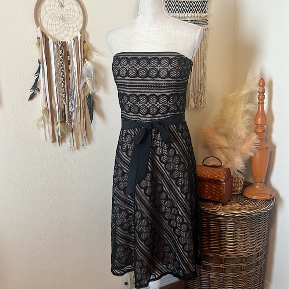 Ann Taylor Loft Halter Dress/ Tan with Black Lace/ Strap Option/ Size 12 - Picture 2 of 10